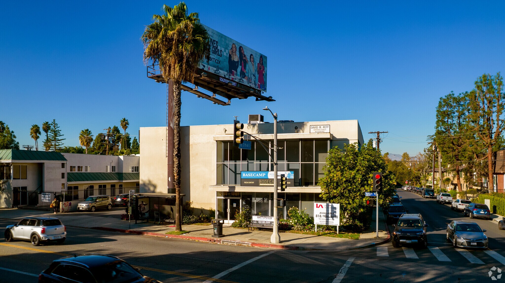 13103-13107 Ventura Blvd, Studio City, CA à louer Photo principale– Image 1 sur 13