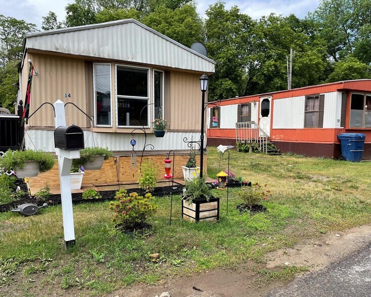 Cane Street, Champlain, NY à vendre - Photo de l’immeuble – Image 2 sur 5