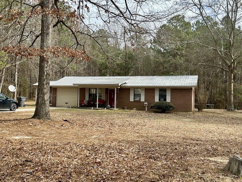 115 Silver Dollar Rd, Barnesville, GA à vendre - Photo principale – Image 1 sur 1