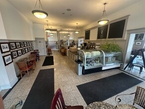 677-685 Main St, Waltham, MA à louer Photo intérieure– Image 2 sur 3