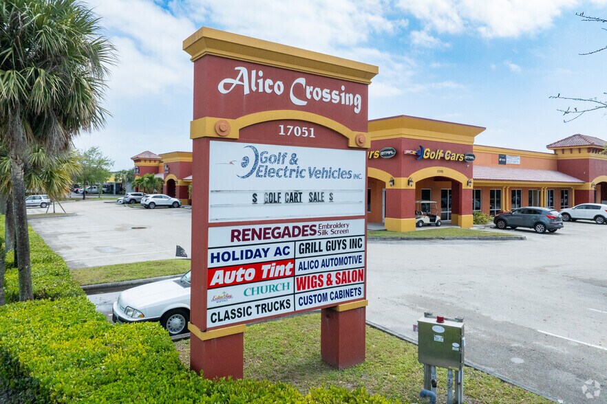 17051 Jean St, Fort Myers, FL à louer - Photo de l’immeuble – Image 2 sur 7