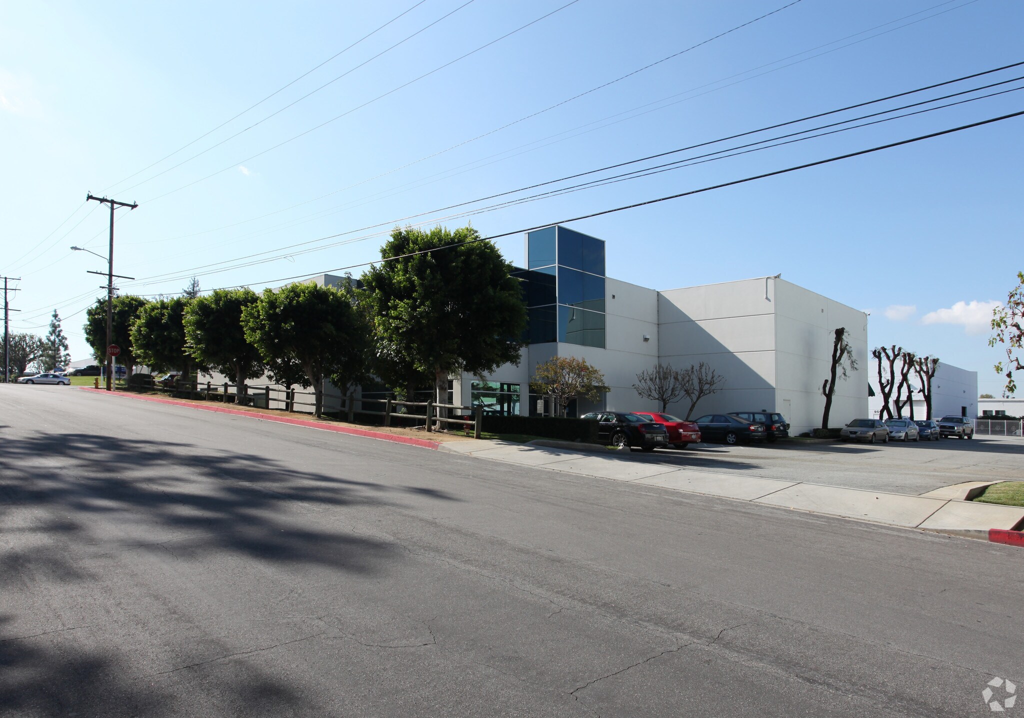 957 Lawson St, City of Industry, CA à louer Photo de l’immeuble– Image 1 sur 9