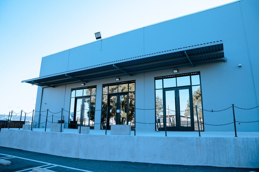 8729 Aviation Blvd, Inglewood, CA à vendre - Photo de l’immeuble – Image 1 sur 10