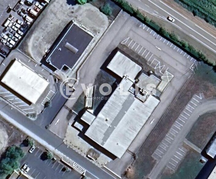 810 Rue De L'Industrie, Saint-André-de-Corcy à vendre - Photo de l’immeuble – Image 2 sur 31