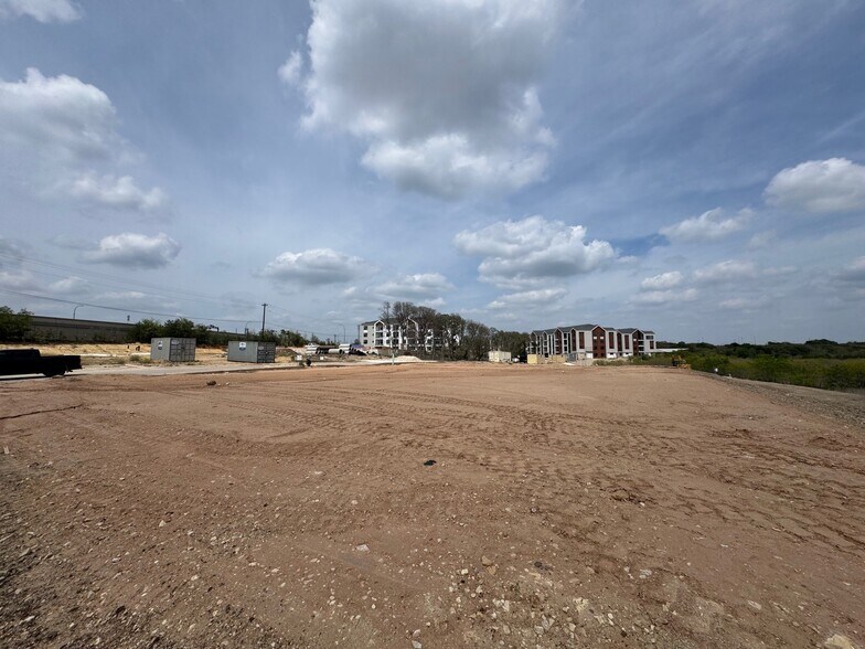 2211 FM 1626, Manchaca, TX à vendre - Photo de l’immeuble – Image 3 sur 13