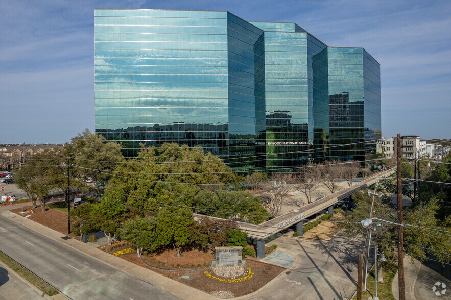 13760 Noel Rd, Dallas, TX à louer - Photo de l’immeuble – Image 2 sur 4