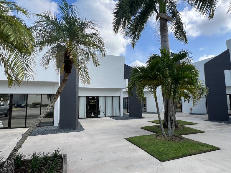 1095 Jupiter Park Dr, Jupiter, FL à louer - Photo de l’immeuble – Image 1 sur 5