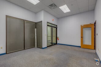 2401 NW 23rd St, Oklahoma City, OK à louer Photo intérieure– Image 1 sur 4