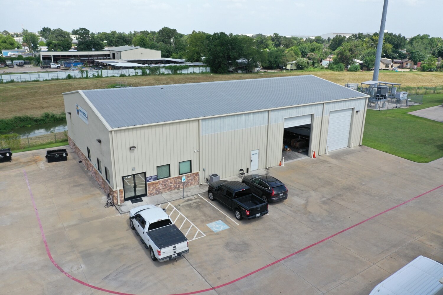 14331 FM 529 Rd, Houston, TX à louer Photo de l’immeuble– Image 1 sur 9