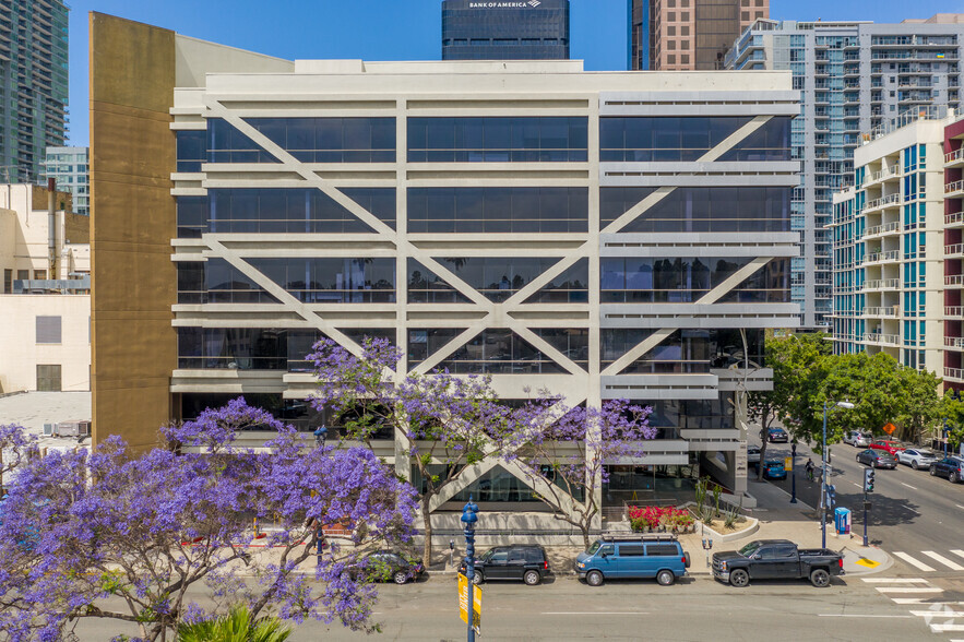925 B St, San Diego, CA à louer - Photo de l’immeuble – Image 3 sur 10