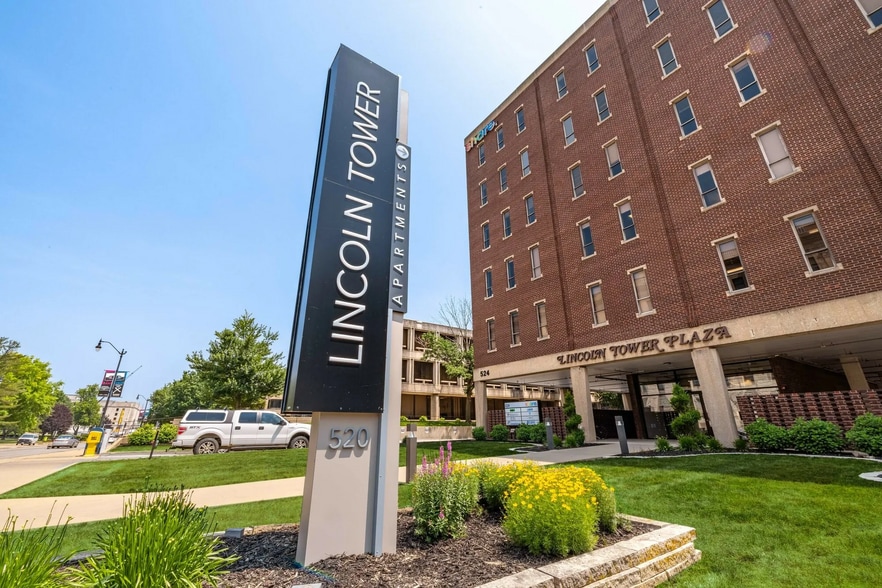 520 S 2nd St, Springfield, IL à vendre - Photo principale – Image 1 sur 23