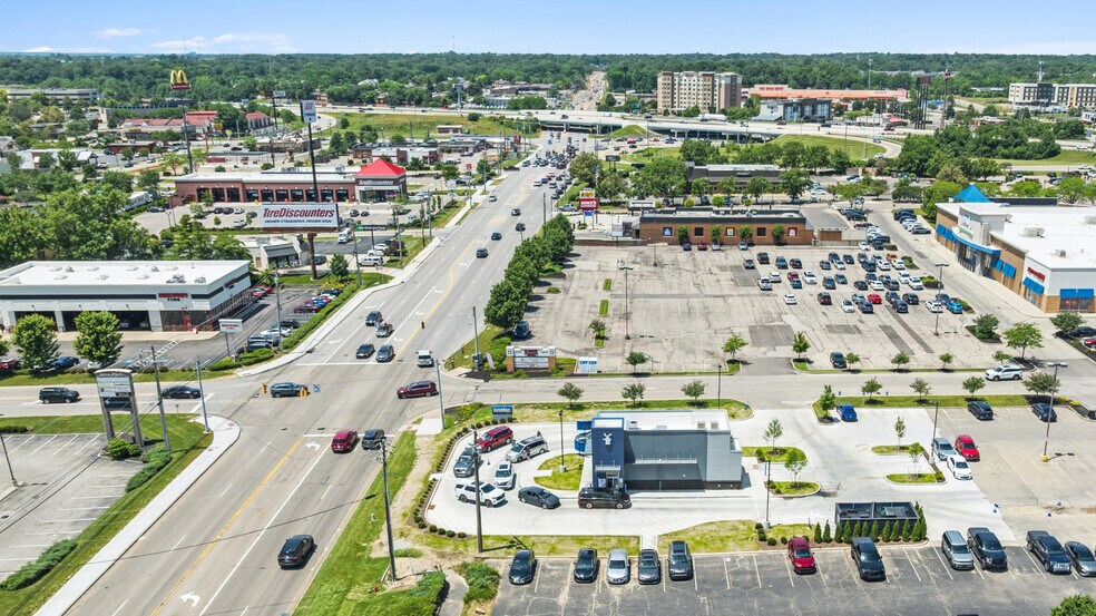 4730 Fields Ertel Rd, Cincinnati, OH à vendre - Photo de l’immeuble – Image 3 sur 3