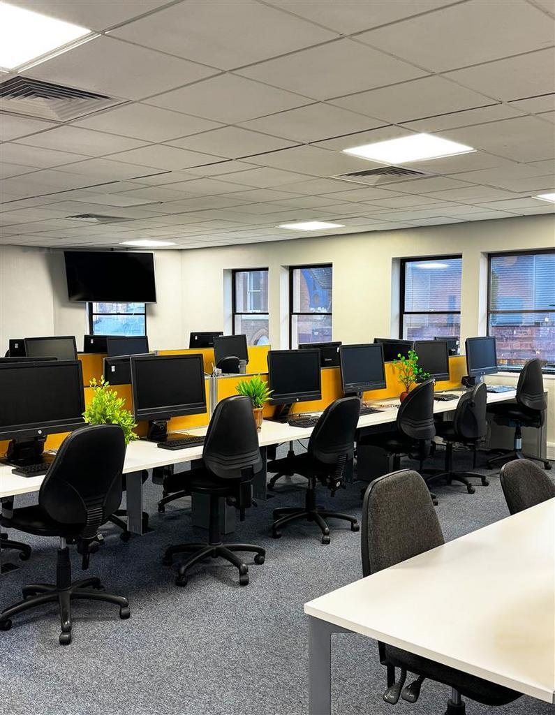 1A-1B Greenfield Cres, Birmingham à louer Photo de l’immeuble– Image 1 sur 12