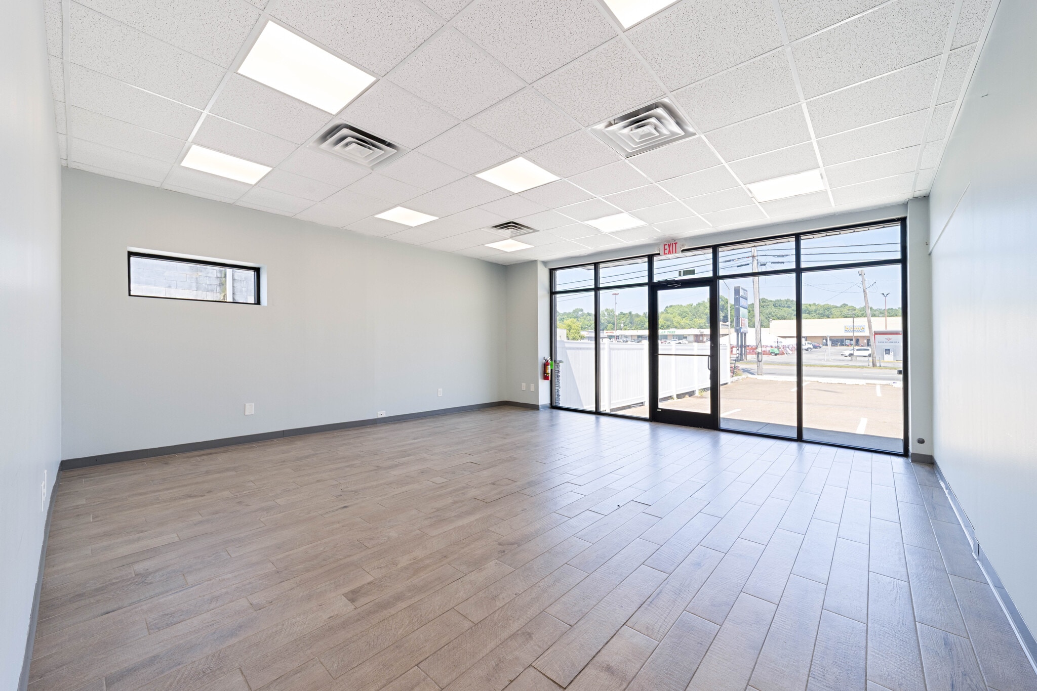 1064 S Riverside Dr, Clarksville, TN à louer Photo intérieure– Image 1 sur 14