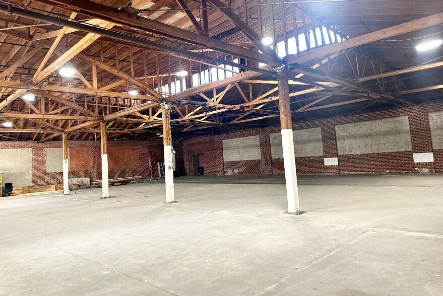 2823 E 11th St, Los Angeles, CA à louer - Photo intérieure – Image 3 sur 7