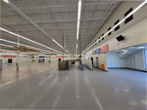 4208 E Blue Grass Rd, Mount Pleasant, MI à louer Photo intérieure– Image 2 sur 3