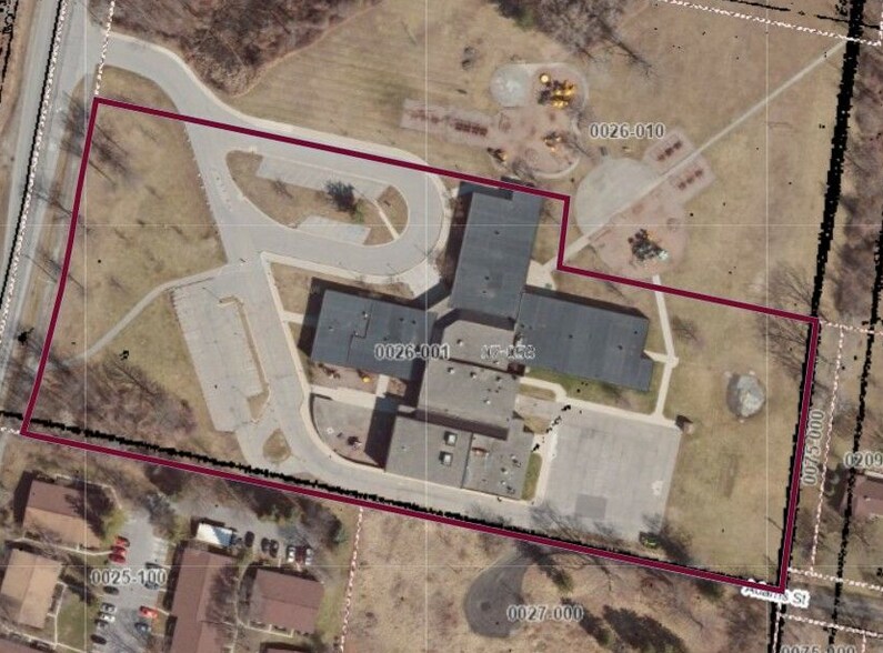 200 N Carney Dr, Saint Clair, MI à vendre - Photo principale – Image 1 sur 10