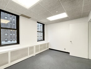 425 Madison Ave, New York, NY à louer Photo intérieure– Image 1 sur 4