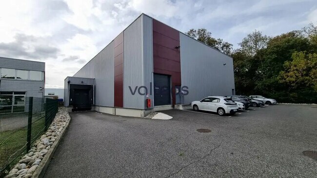 Plus de détails pour Local d'activités à louer