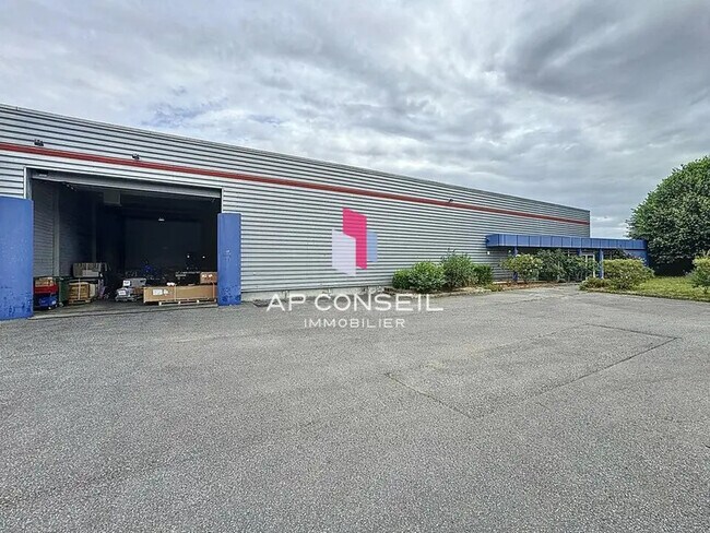 Plus de détails pour Local d’activités à vendre