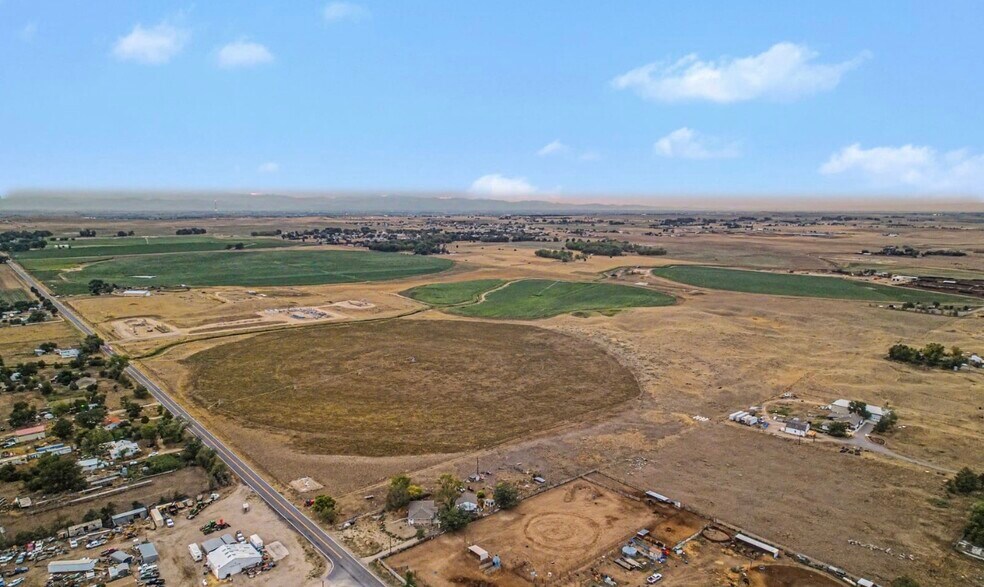 18437 County Road 8, Brighton, CO à vendre - Aérien – Image 1 sur 13