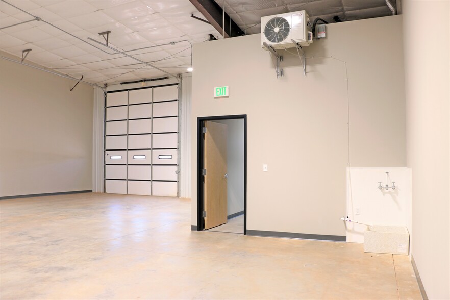 20 N Rockwell Ave, Oklahoma City, OK à louer - Photo de l’immeuble – Image 3 sur 8