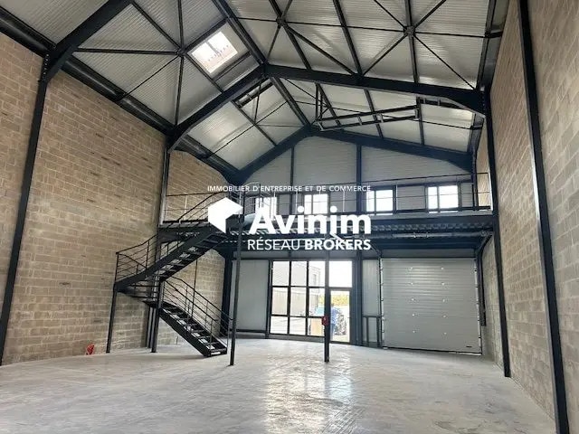 Plus de détails pour Industriel/Logistique à louer