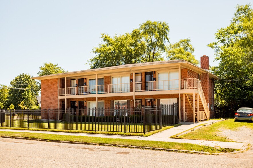 9439 Chalmers St, Detroit, MI à vendre - Photo de l’immeuble – Image 2 sur 3