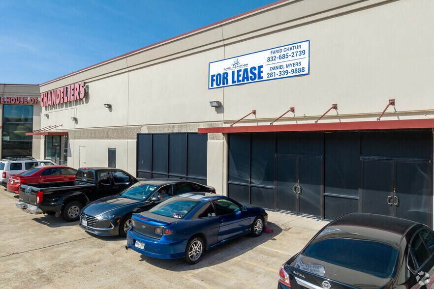 12002 Southwest Fwy, Meadows Place, TX à vendre - Photo de l’immeuble – Image 3 sur 27