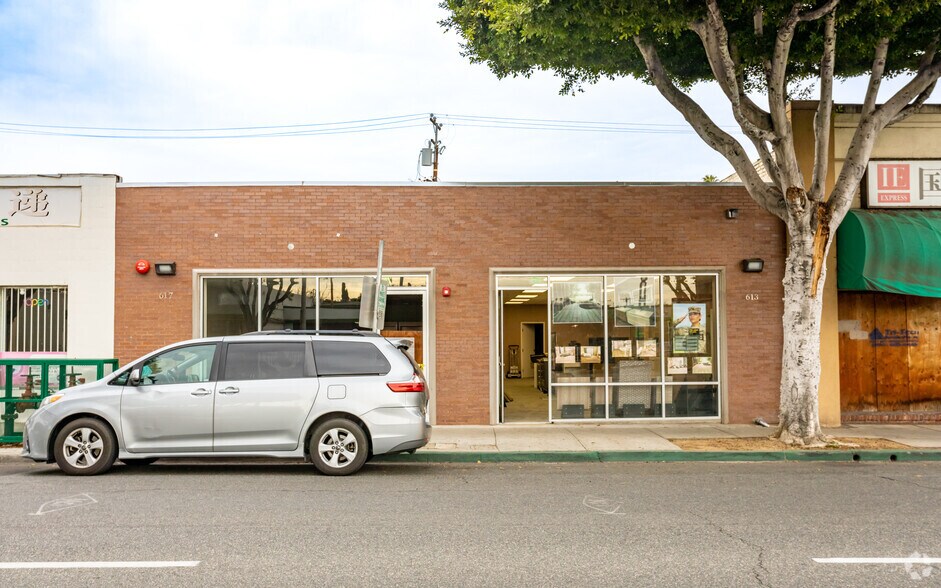 613-617 W Garvey Ave, Monterey Park, CA à vendre - Photo principale – Image 1 sur 6