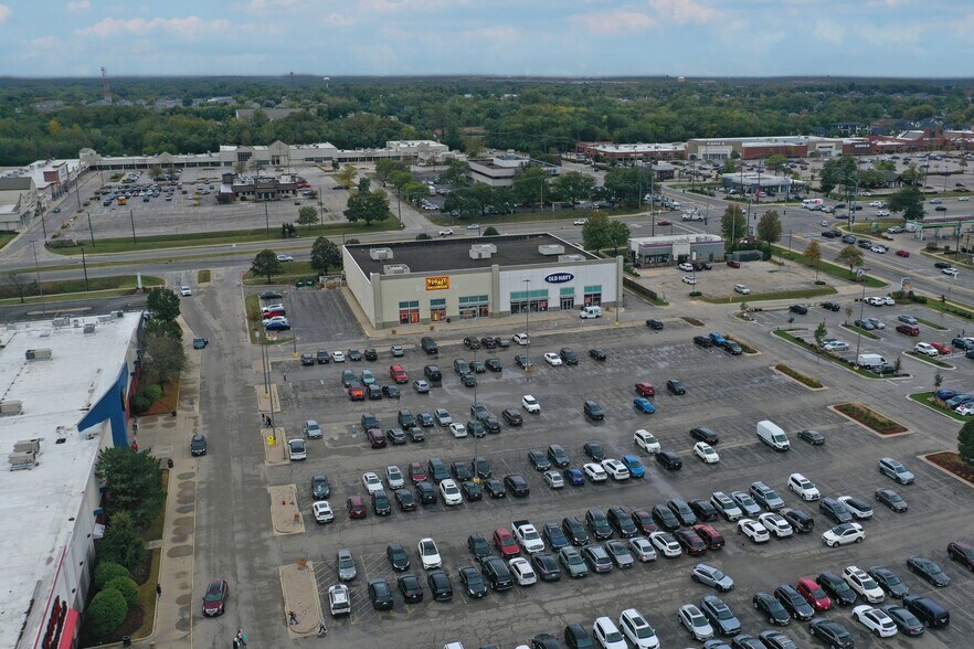 7221-7401 Lemont Rd, Downers Grove, IL à louer - Photo de l’immeuble – Image 2 sur 5