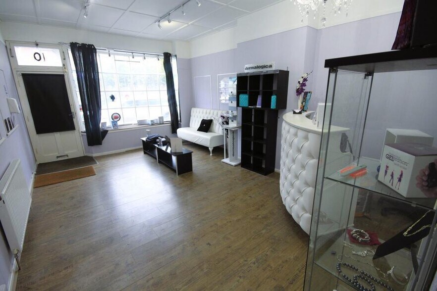 10 High St, Leeds à vendre - Photo de l’immeuble – Image 2 sur 8