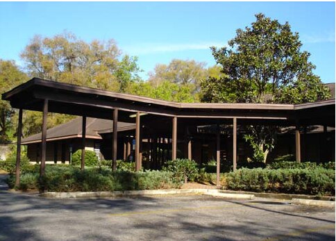 908 S Parsons Ave, Brandon, FL à louer - Photo principale – Image 1 sur 10