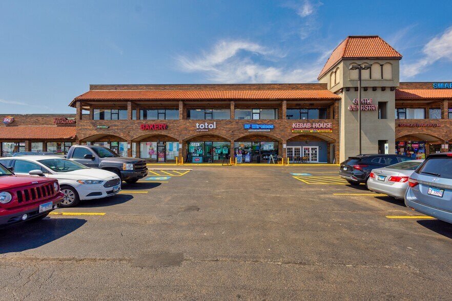229 W Grand Ave, Bensenville, IL à louer - Photo de l’immeuble – Image 2 sur 22