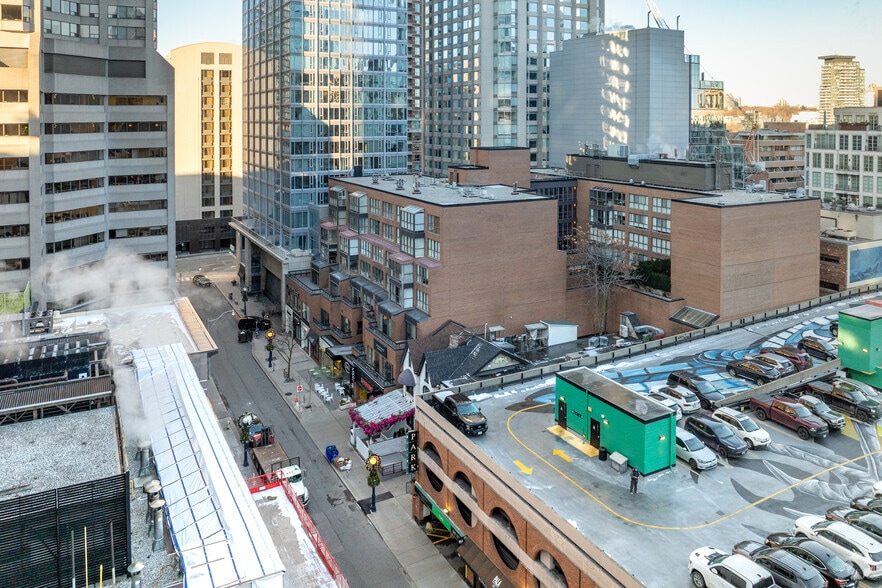 162-164 Cumberland St, Toronto, ON à louer - Aérien – Image 2 sur 2