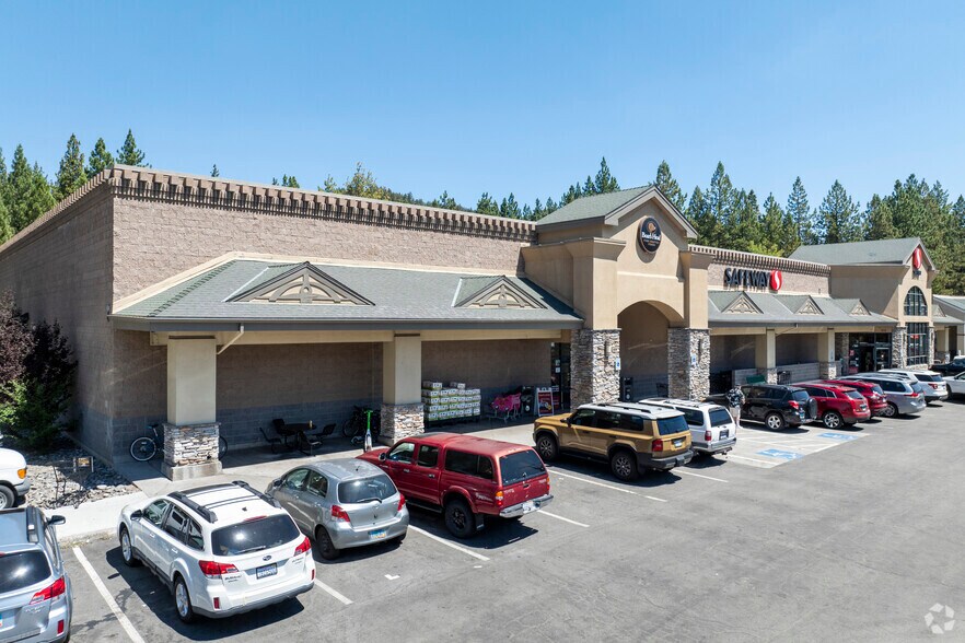 212 Elks Point Rd, Zephyr Cove, NV à louer - Photo de l’immeuble – Image 3 sur 8
