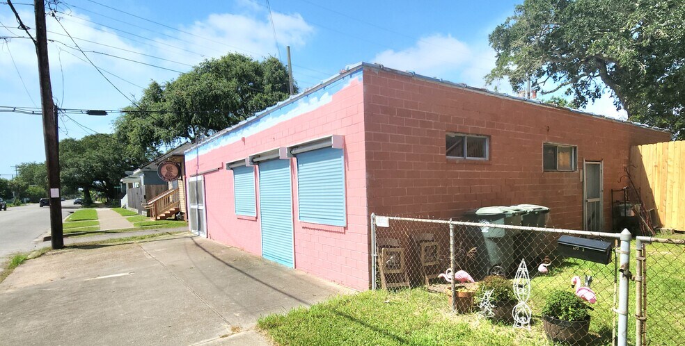 1709 37th St, Galveston, TX à vendre - Photo de l’immeuble – Image 3 sur 11