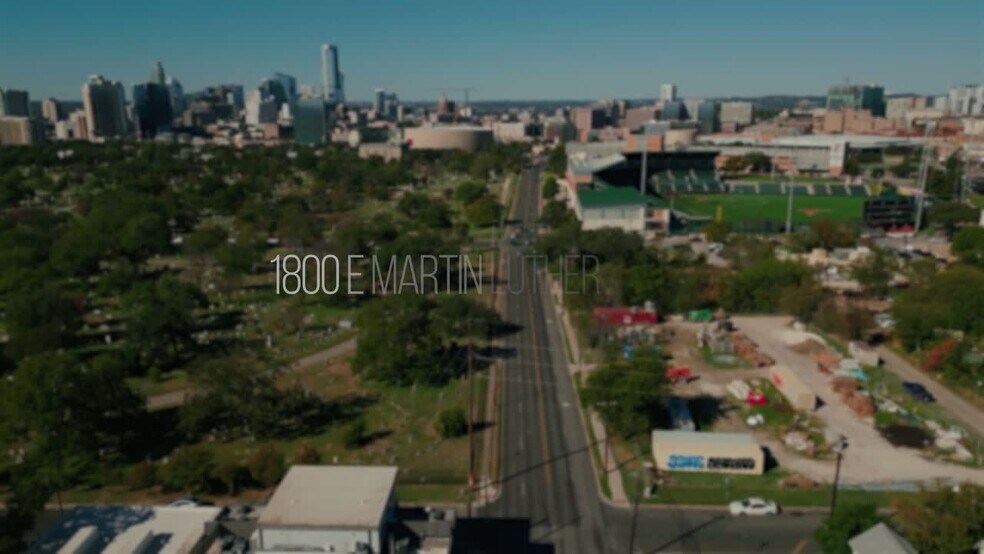 1800 E Martin Luther King Jr Blvd, Austin, TX à vendre - Vidéo sur l’annonce professionnelle – Image 2 sur 24