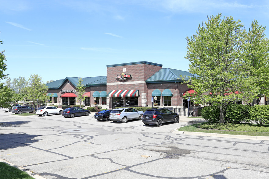 7010-7080 Gateway Park Dr, Clarkston, MI à louer - Photo principale – Image 1 sur 4