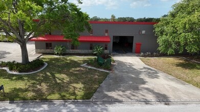 10750 Endeavour Way, Seminole, FL à louer Photo de l’immeuble– Image 1 sur 8