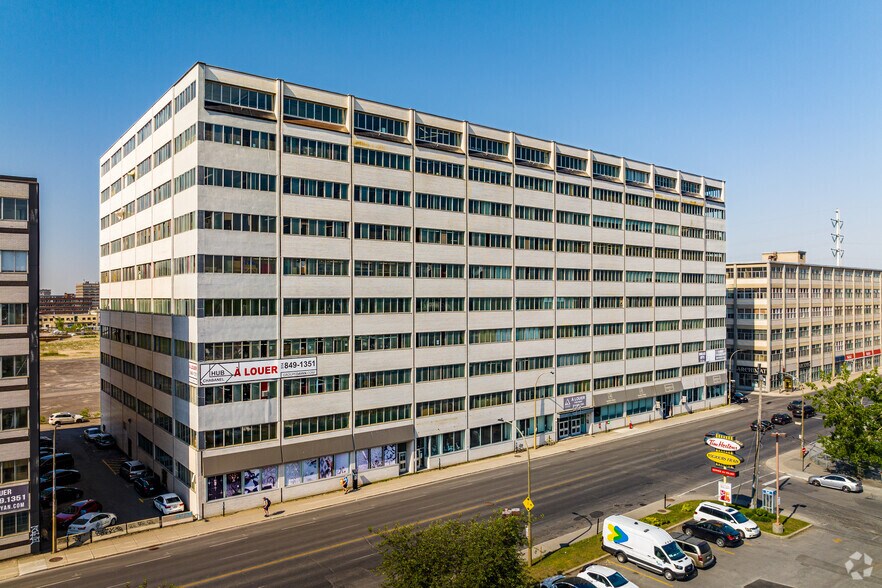 9494 Boul Saint-Laurent, Montréal, QC à louer - Photo de l’immeuble – Image 2 sur 6