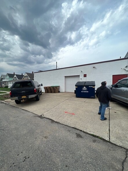 2601 Genesee St, Cheektowaga, NY à louer - Photo de l’immeuble – Image 2 sur 7