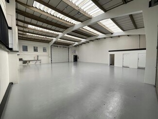 Plus de détails pour 52-56 Verney Rd, Londres - Industriel/Logistique à louer