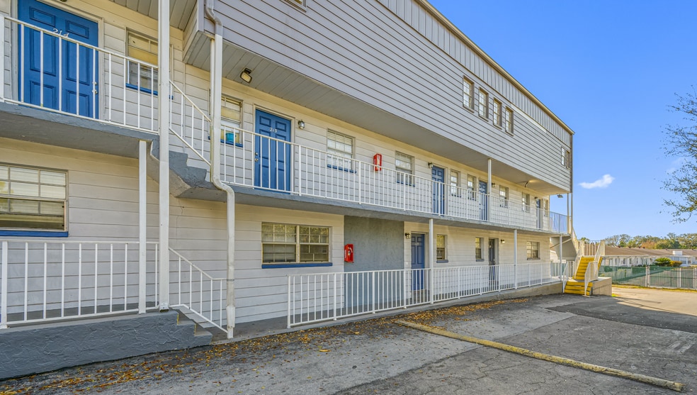 5432 Cheri Ct, New Port Richey, FL à vendre - Photo principale – Image 3 sur 3