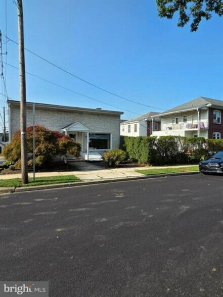 2132 Noble St, West Lawn, PA à louer - Photo de l’immeuble – Image 3 sur 13