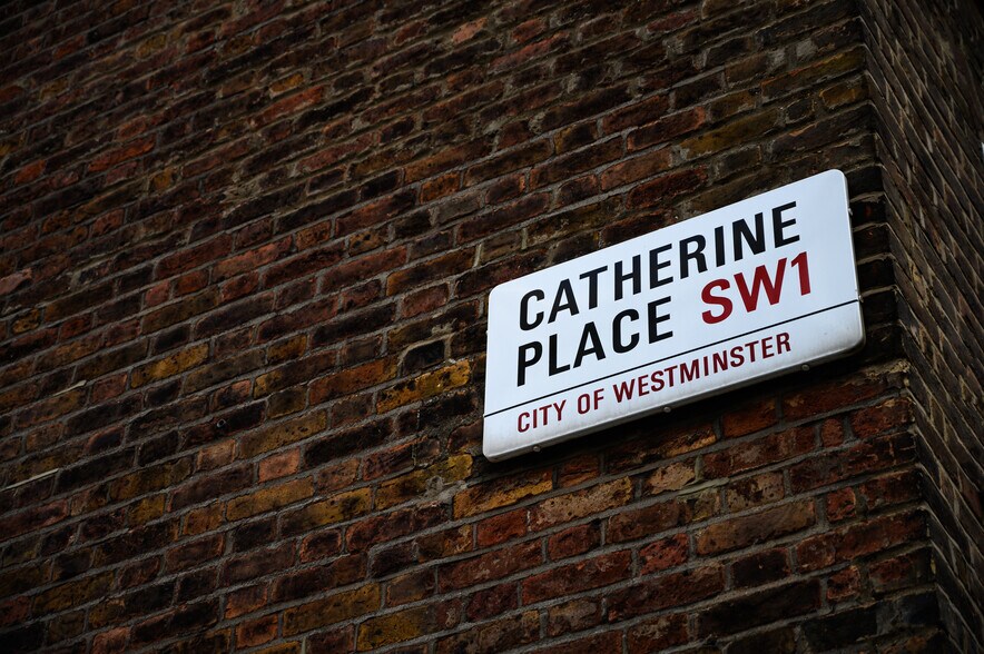 2 Catherine Pl, Londres à louer - Photo de l’immeuble – Image 2 sur 23