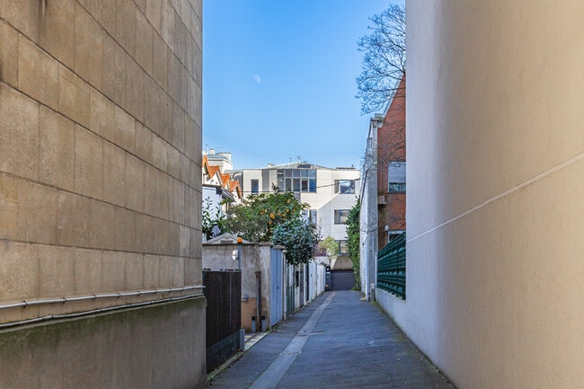 Plus de détails pour 221 Allée Des Lilas, Boulogne-Billancourt - Bureau à vendre