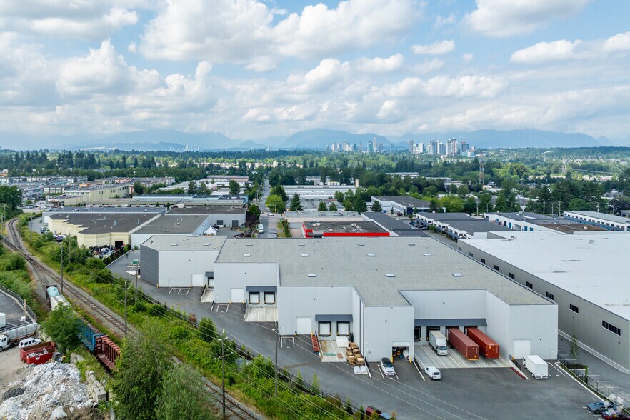 7915 130 St, Surrey, BC à vendre - Photo de l’immeuble – Image 2 sur 5