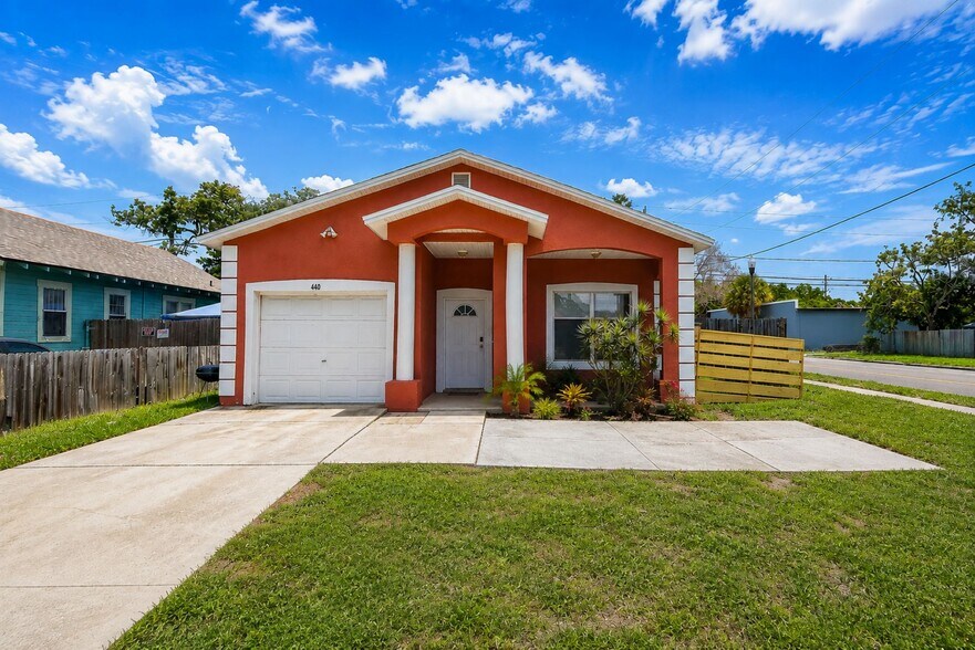 1440 Prescott St S, Saint Petersburg, FL à vendre - Photo principale – Image 1 sur 1