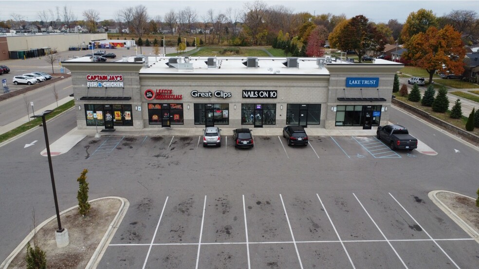 25377-25397 Schoenherr Rd, Warren, MI à louer - Photo de l’immeuble – Image 1 sur 5